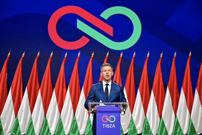 Ungarns Peter Magyar lover demokratisk omstart efter jordskredssejr