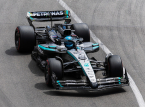 George Russell opn&aring;r pole position i &Oslash;strig efter Verstappen styrter, undg&aring;r dobbelt gul straf