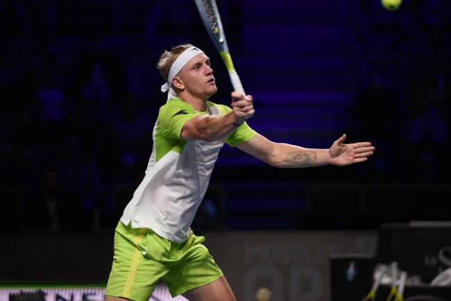 Hjertesorg for Alejando Davidovich Fokina, da han misser tre matchpoint i Washington for sin første ATP-titel