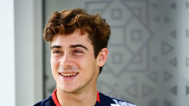 Franco Colapinto nyder godt af en tumultarisk nat i Alpine efter at have fratrådt teamchefen