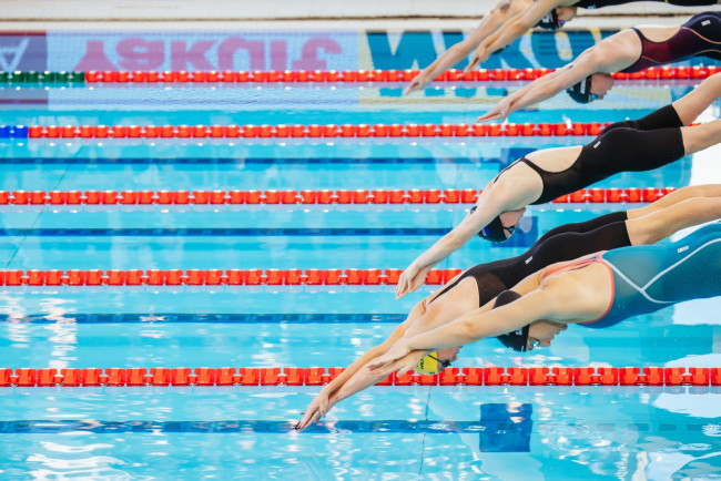 World Aquatics anerkender Rusland og Hviderusland og tillader flag, uniformer og nationalsange, men Ukraine fordømmer beslutningen