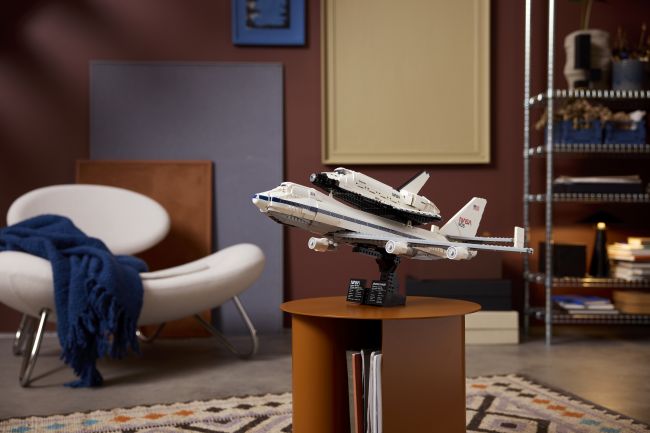Arranger en rejse ind i stjernerne med Legos nye Shuttle Carrier Aircraft