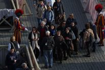 media/81/tensthousandspay_4538143t.jpg