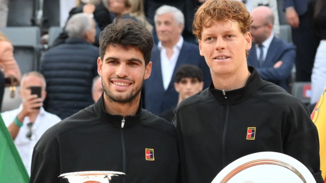Carlos Alcaraz og Jannik Sinner vil gerne spille som doublepar mindst én gang: "Måske bliver det en overraskelse i år"
