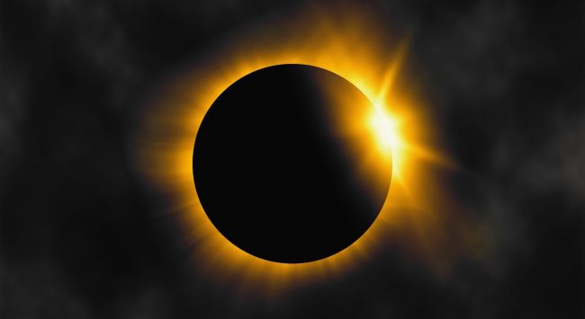 Sådan ser du den totale solformørkelse i aften: Livestreams af NASA, ESA, Spanien...