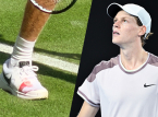 Jannik Sinner forklarer de blodplettede sko efter at have overlevet en fems&aelig;ts Wimbledon-debut
