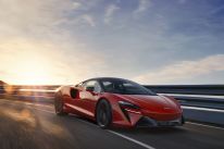 media/90/mclarenisfighting_4019073t.jpg