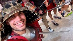 media/96/alcarazentershis_4679693t.jpg