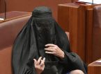 Yderligtg&aring;ende h&oslash;jre australsk senator suspenderet fra parlamentet for at b&aelig;re burka i protest