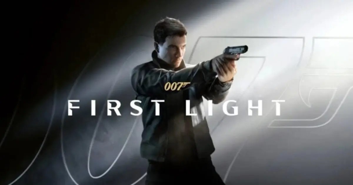 Promoveringsbillede for videospillet 007 First Light, der viser en mand, som holder en pistol.